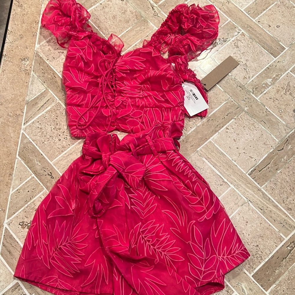 Do + Be two piece pink set